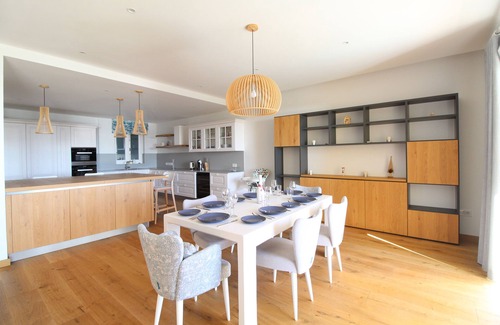 Paceville Apartamento | Stunning Seafront Portomaso Apartment w/terraces