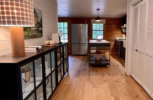 Eureka Springs Cabina | Stunning & Secluded Glass Cabin/8 min to Town