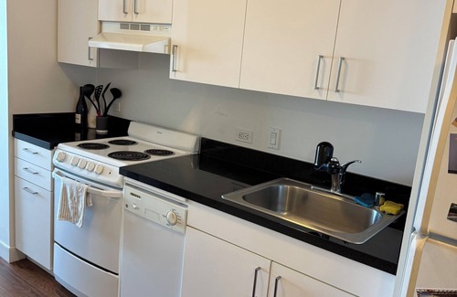 Downtown San Francisco Apartamento | Stunning SF View – Luxe Condo in Secure Full-Amenity Building 1bedroom + Sofabed