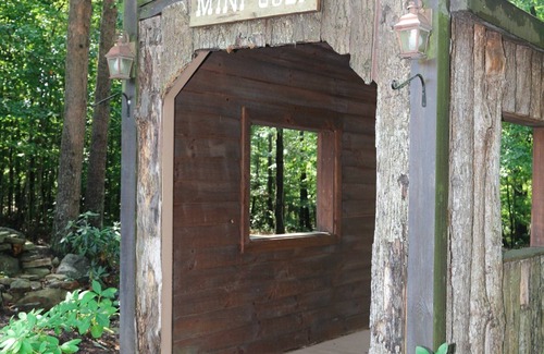 Gordonsville Cabina | Stunning Shenandoah Crossing, 2 Bedroom Resort Cabin, Just A Mile To Your Favorite Destinations