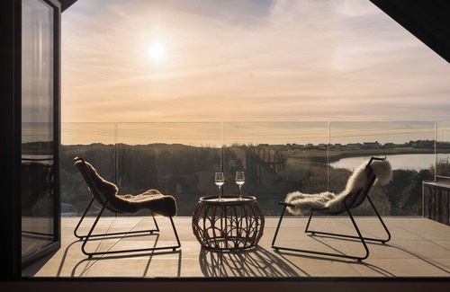 Llanfaelog Casa | Stunning six-bedroom property for up to 14 guests