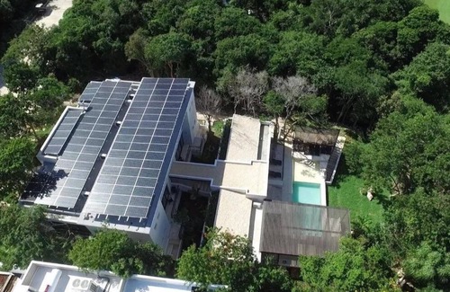 Akumal Villa | Stunning Six Bedroom Villa with Pool near Tulum