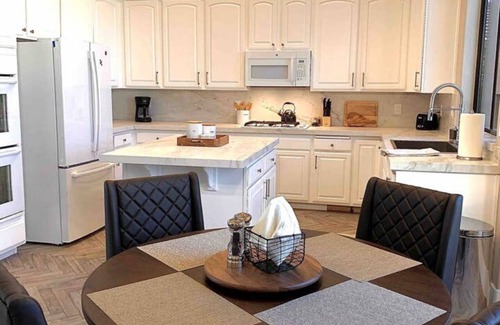 Glen Eagle Casa | IMPRESIONANTE Y ESPACIOSO Desert Ridge Inicio | 2,897 pies cuadrados