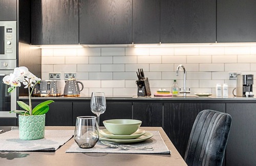College Park and Old Oak Apartamento | Stunning Studio Apartment