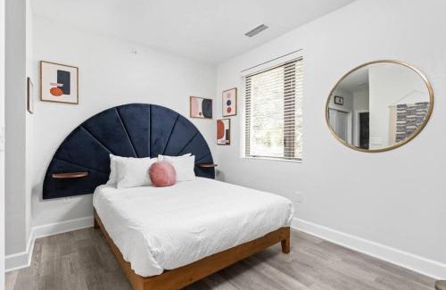 Meridian-Kessler Apartamento | Stunning Studio Apt near Broad Ripple CozySuites