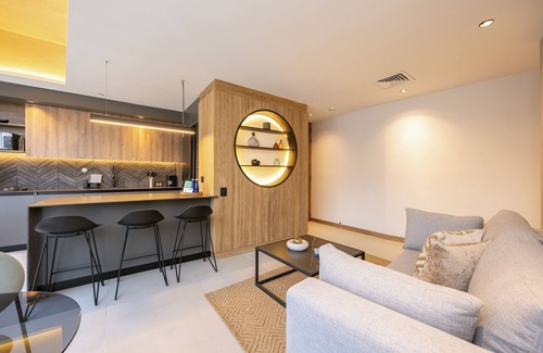 Buenos Aires Apartamento | Stunning & Stylish apt with Jacuzzi & A/C in El Poblado