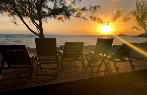 Wemyss Settlement Casa | Exquisito Sunset Beachfront Estate