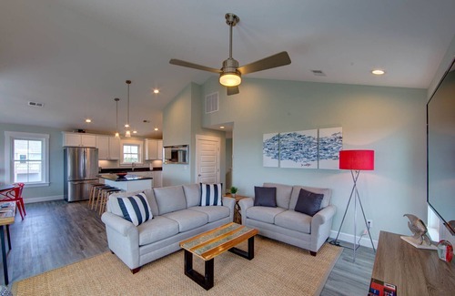 Salvo Casa | Stunning sunsets, private harbor, beach walks, fishing from the pier.