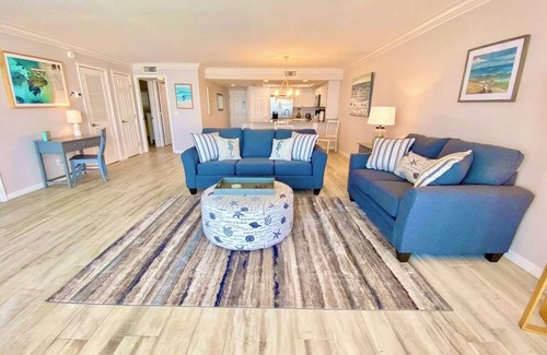 Punta Rassa Condominio | Stunning Sunsets & Water Views w/ Heated Pool & Beach Near Sanibel