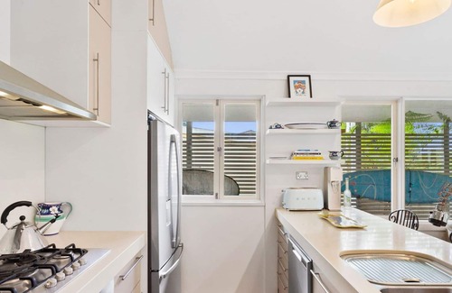 Mosman Casa | Stunning Three Bedroom Home in Mosman with Pool
