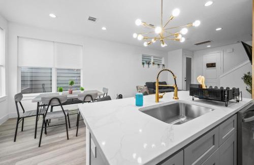 North Houston Apartamento | Stunning TownHome in Houston