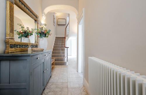 Leamington Spa Apartamento | Stunning Townhouse & Basement in Leamington Spa