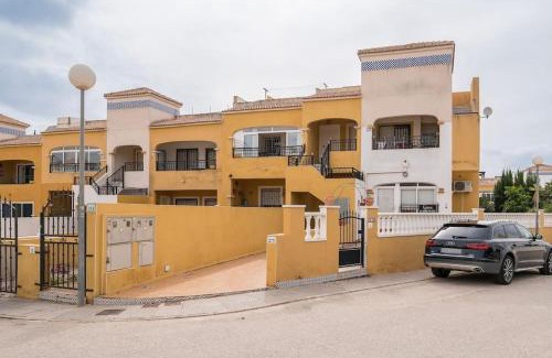 Los Montesinos Casa | Stunning Townhouse in La Herrada