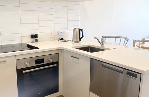 Golflands Casa | Stunning Townhouse with View - Walking to Botany Town Center