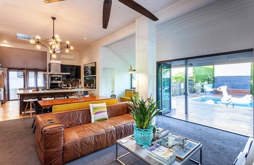 Kalinga Casa | STUNNING TROPICAL OASIS
