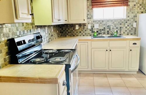 Harlingen Casa | Stunning Two Story Paradise!