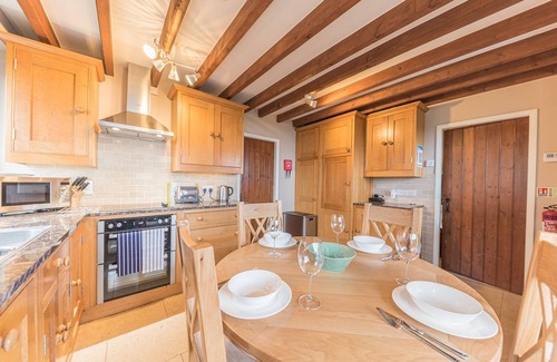 Ambleside Cabaña | Stunning, unique tower with 2 bedrooms and incredible views