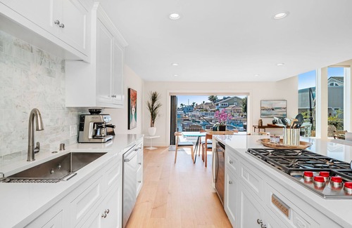 Channel Islands Casa | Stunning, upscale waterfront house in Oxnard, CA