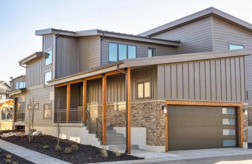 Ogden Casa | Stunning vacation home on Pineview Reservoir near 3 ski resorts