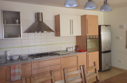 Civitella Casanova Villa | Impresionante villa espaciosa para 12, 6 habitaciones, entre las montañas y el mar.
