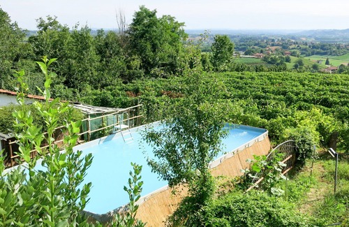 San Damiano dʼAsti Villa | Maravillosa casa de vacaciones con piscina, WIFI, TV, patio, vista panorámica, aparcamiento