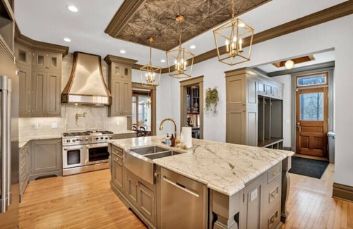 Racine Casa | Stunning Victorian Gem -5b/4.5bath