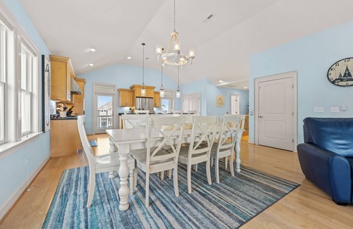 Manteo Casa | Stunning Views! 5 bed 5.5 bath w/ rec room & pool! Great location~Roanoke Island