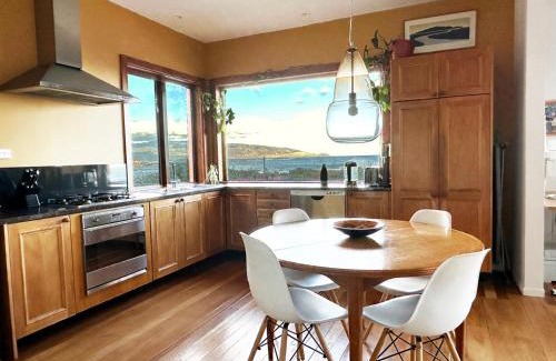 Houghton Bay Casa | Stunning Views Ocean-front