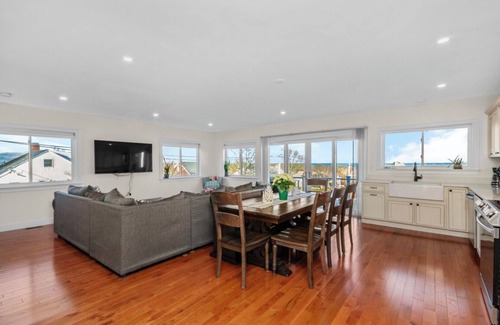 Sandwich Casa | Stunning Views Of Cape Cod Canal (2250)