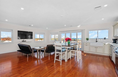 Sandwich Casa | Stunning Views Of Cape Cod Canal (2250)