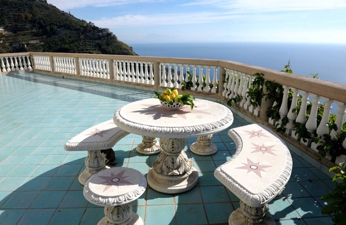 San Michele Villa | Lovely 6 Bdrm Sleeps 10, Pool, Gardens, Amazing Views ubicación ideal, tiendas cerca