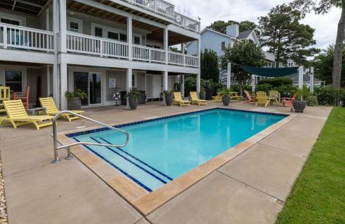 Corolla Light Casa | Stunning Views With Pool Family Room Resort Perks