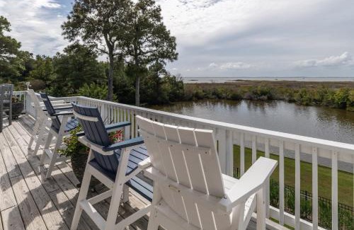 Corolla Light Casa | Stunning Views With Pool Family Room Resort Perks
