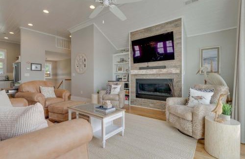 Corolla Light Casa | Stunning Views With Pool Family Room Resort Perks