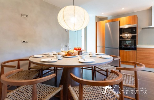 Olivella Villa | Impresionante Villa Angeles con piscina privada y aire acondicionado en una zona tranquila cerca de Sitges
