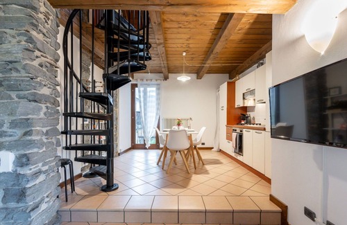 Mergozzo Casa | Preciosa casa de vacaciones para 2 personas con WIFI, TV y aparcamiento