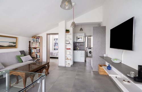 Lany Villa | Estupenda casa de vacaciones con WIFI, piscina, TV, balcón, vista panorámica y aparcamiento