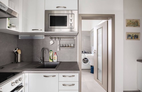 Lany Villa | Estupenda casa de vacaciones con WIFI, piscina, TV, balcón, vista panorámica y aparcamiento