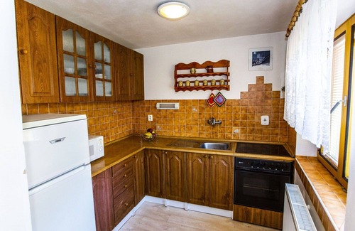 Tatobity Casa | Preciosa casa de vacaciones para 6 personas con WIFI, TV, patio y aparcamiento