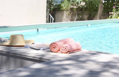 Glyfada Villa | Impresionante "Villa 1951" en Glyfada, a 300 metros de la playa