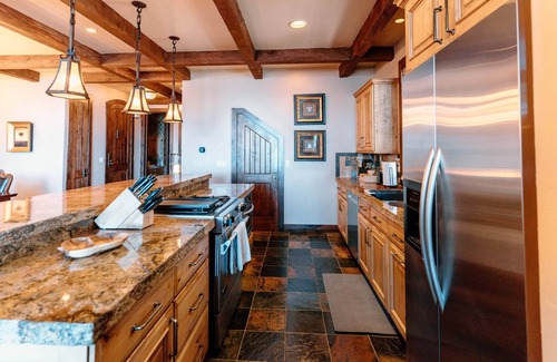 Homewood Villa | West Shore Lakeside Villa