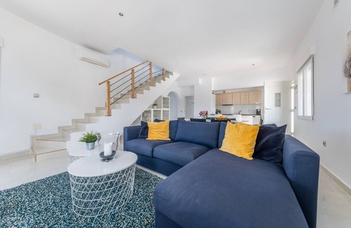 Quesada Villa | Impresionante villa con piscina privada, terraza, balcón, aire acondicionado y Wi-Fi