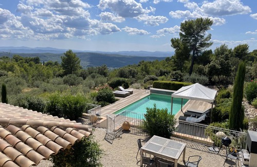 Tourtour Villa | Villa de montaña de lujo con impresionantes vistas del valle y del pueblo