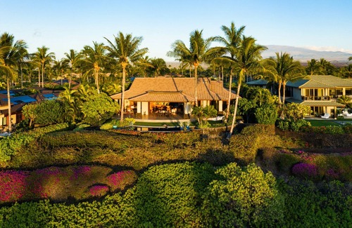 Kamuela Casa | Stunning Villa with Ocean Views, Pool, Home Theatre + Resort Amenities