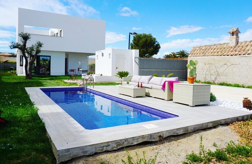 Vinaros Villa | Villa independiente con piscina privada para 6 personas con A/C y Wi-Fi