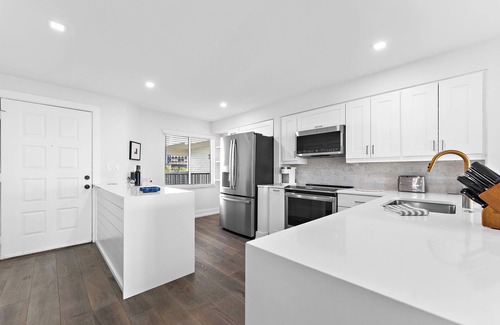 Bradenton Condominio | Stunning Waterfront 2-bedroom condo with AC, WiFi on the Riverwalk in Bradenton