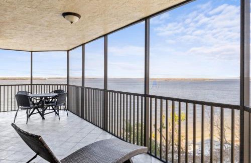 Punta Rassa Casa | Stunning Waterfront Residence with Panoramic Water Views