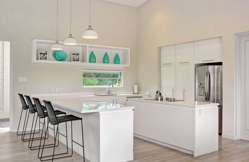 Gibbs Bay Villa | Impresionante West Coast Villa minutos de Mullins Beach