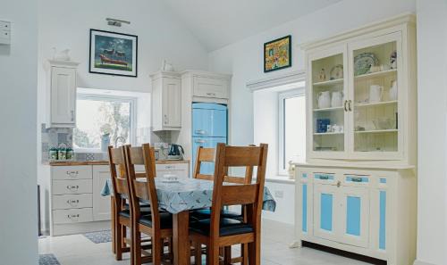 Westport Casa | Stunning Westport Cottage - Sleeps 6