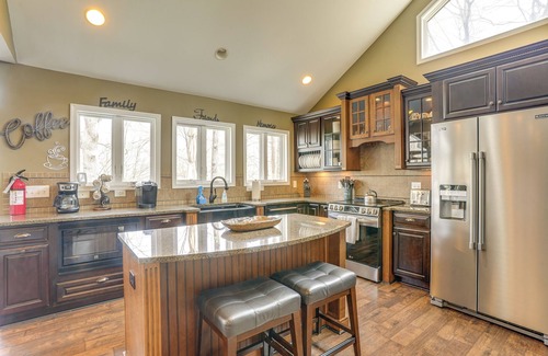 Chestnut Springs Casa | Stunning Wintergreen Resort Home: Ski & Golf!